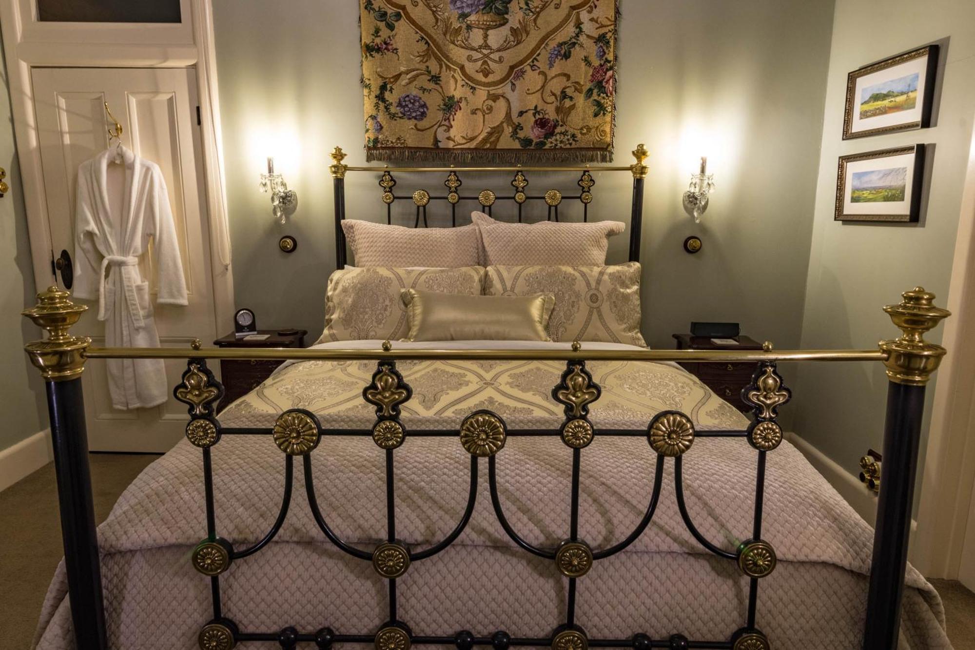 Heytesbury House Bed and Breakfast Cobden Buitenkant foto