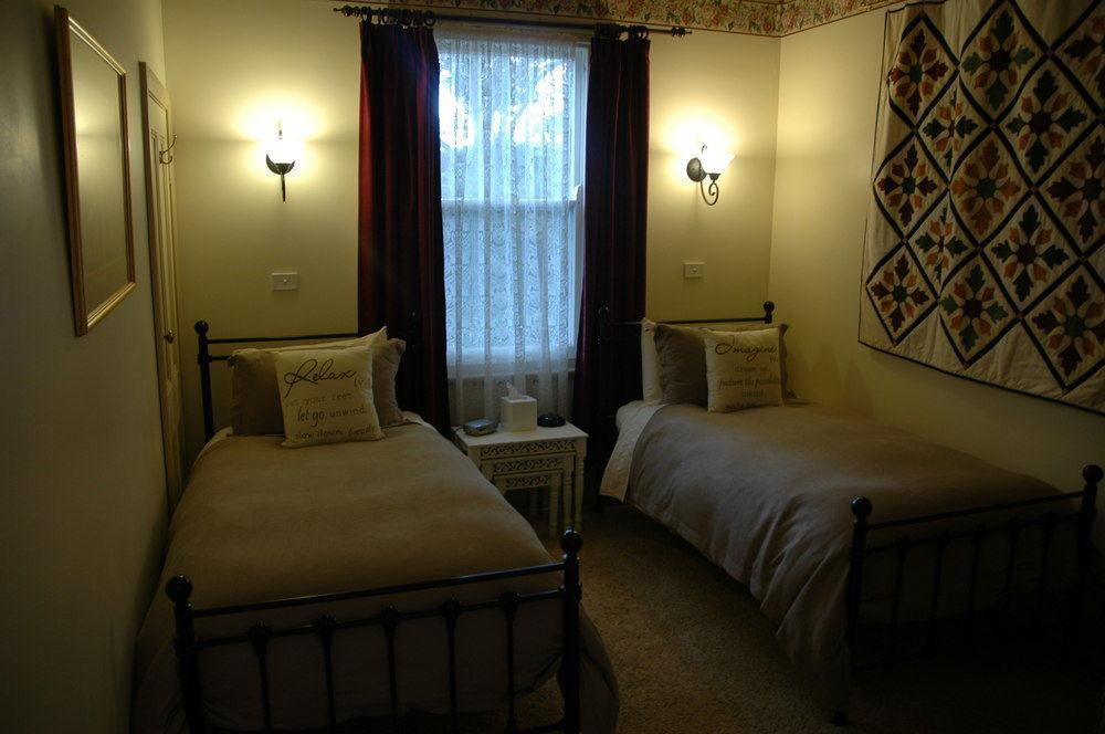 Heytesbury House Bed and Breakfast Cobden Buitenkant foto