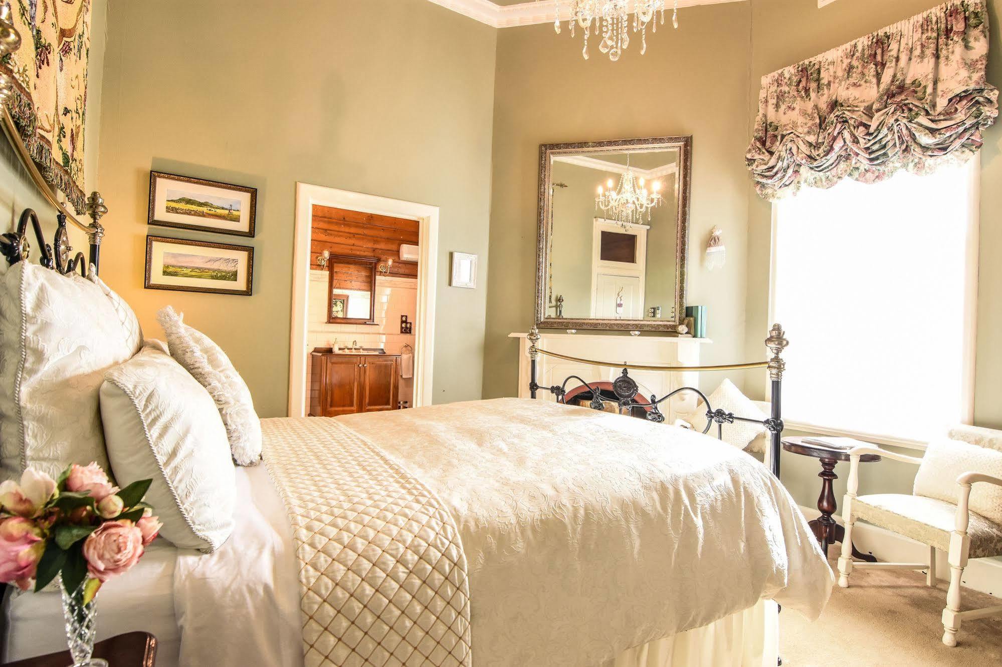 Heytesbury House Bed and Breakfast Cobden Buitenkant foto